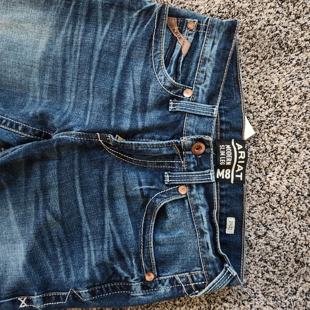 Ariat m8